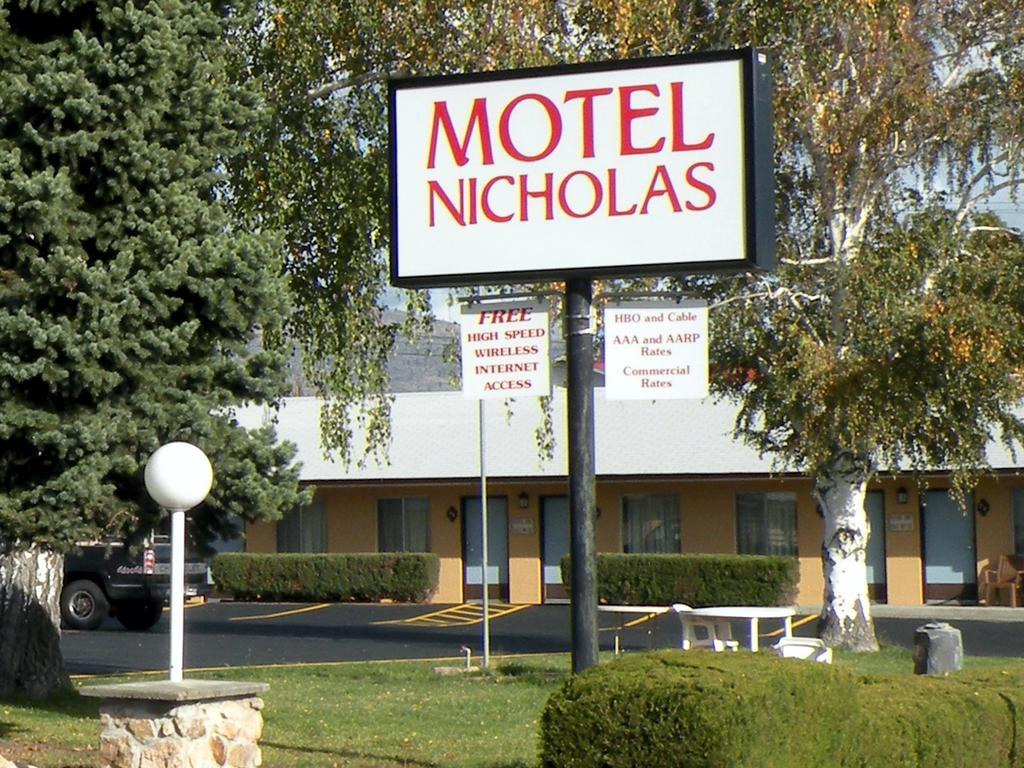 Motel Nicholas Omak Exterior foto